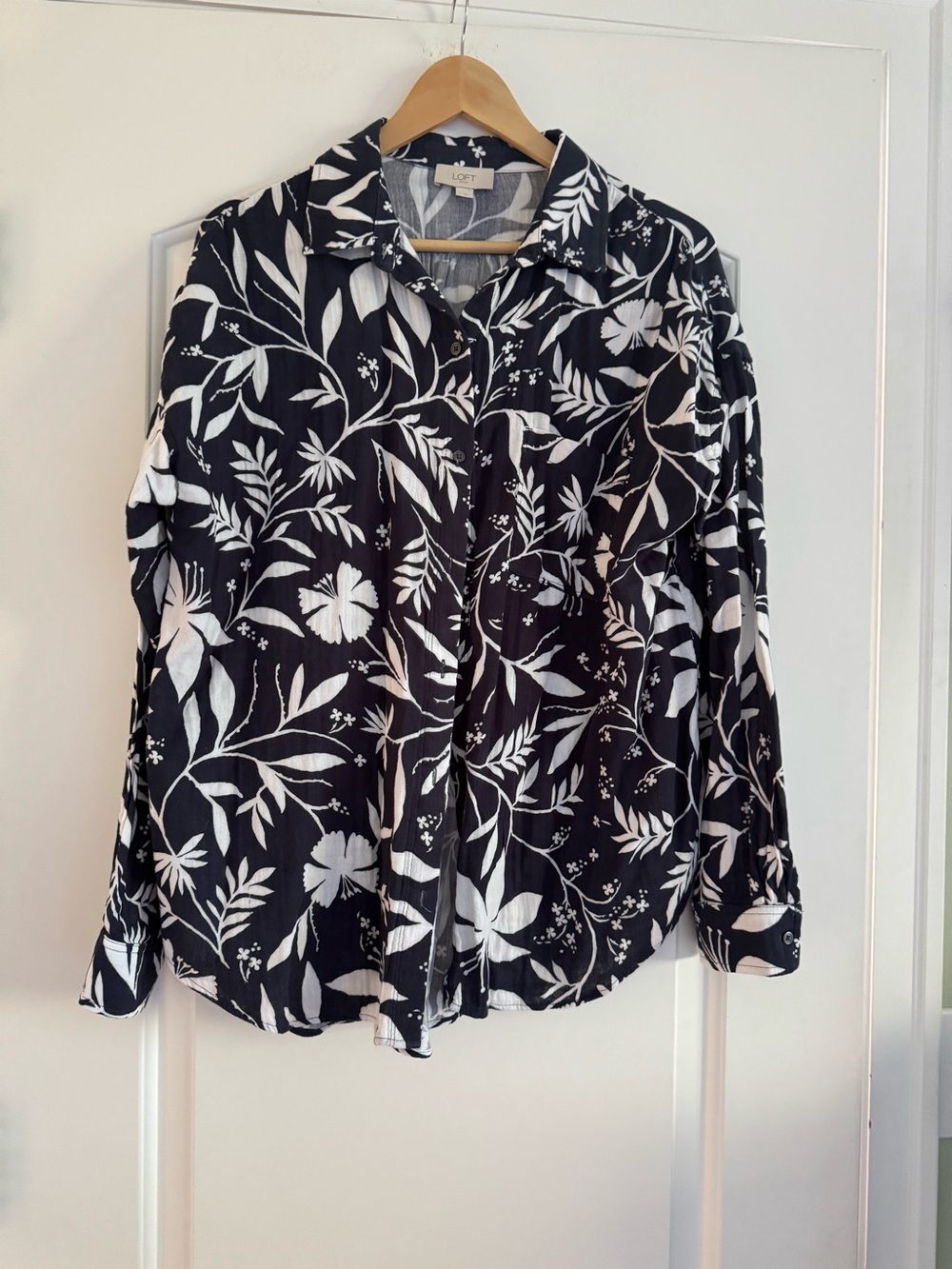 LOFT Navy & White Botanical 
Gauze Button-Down Blouse